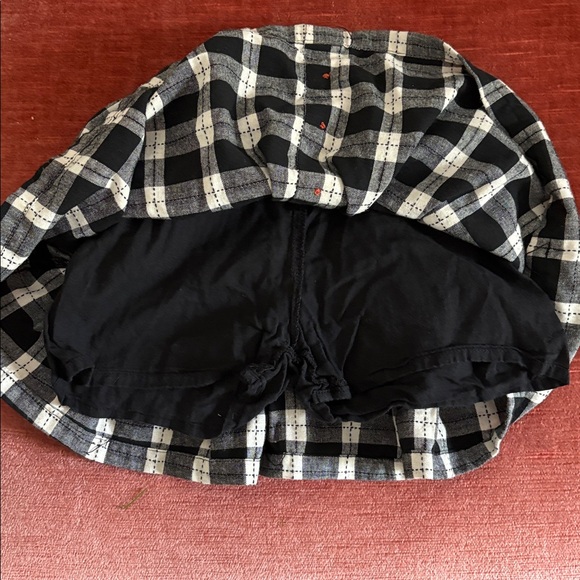 Sweet Honey Plaid Black White Child’s Skirt w/ built-in shorts 100% cotton 5 - Picture 3 of 4